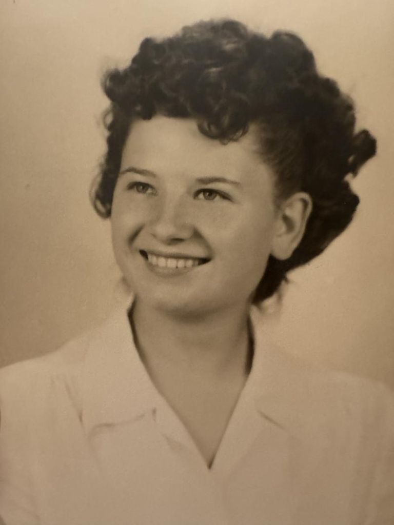 Mary M Roberts Profile Photo