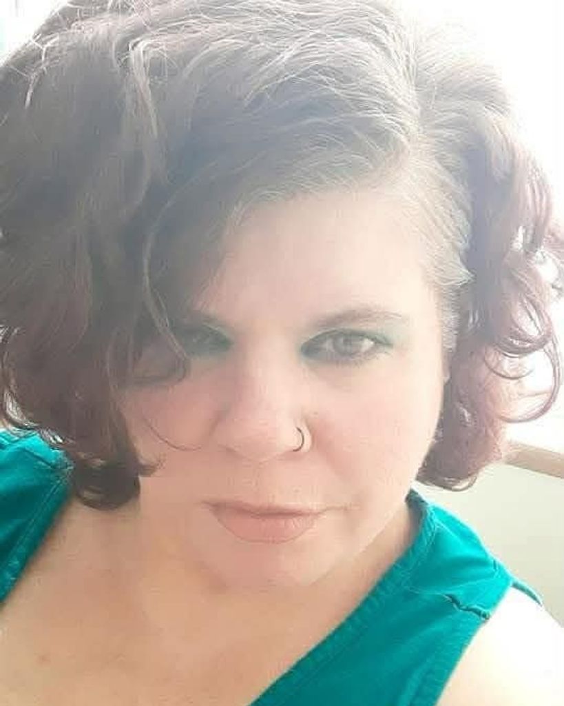 Denelle Megan Cavill Profile Photo