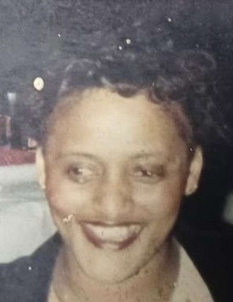Mrs. Mattie  Elizabeth Edwards Logan Profile Photo