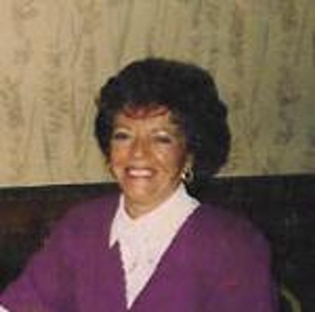 Beatrice "Bea" Tradd