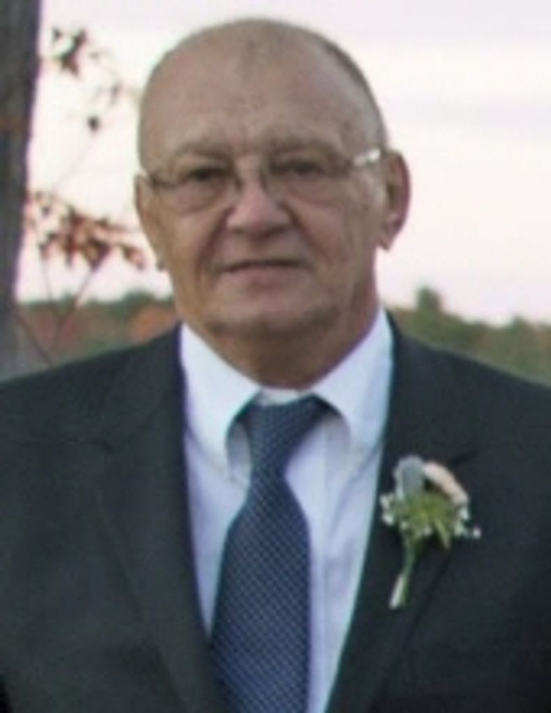 Robert  W. Czurak