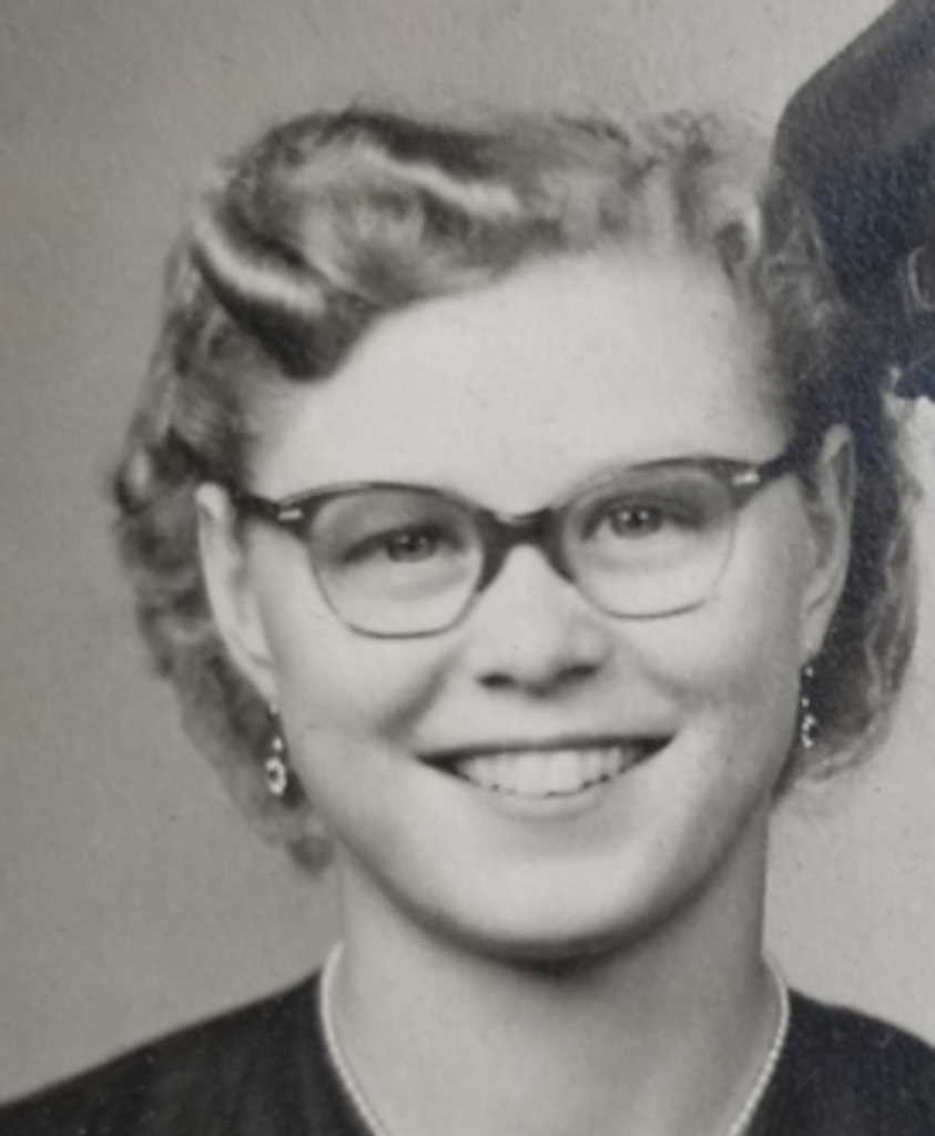 Carmen Lorraine Lee Profile Photo