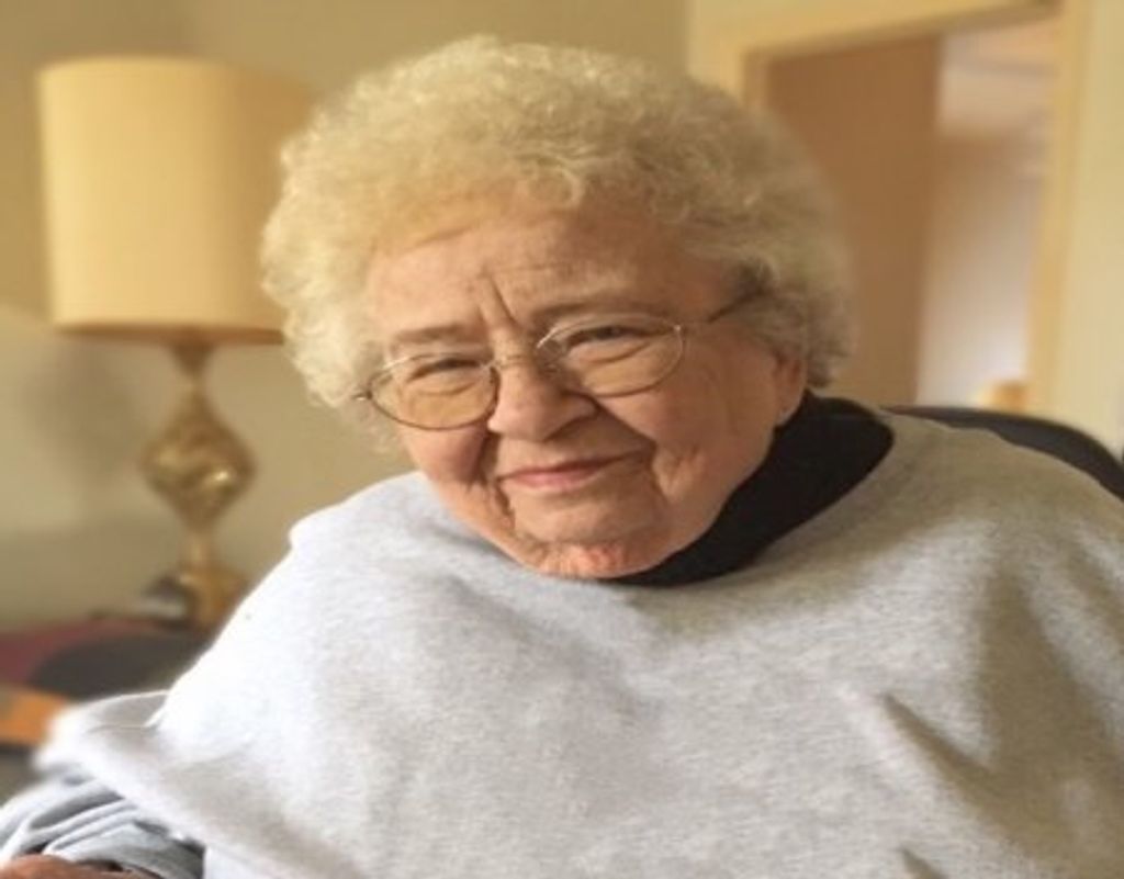 Joan  Fletcher Creason