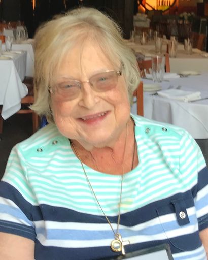 Marilyn Maximovich's obituary image