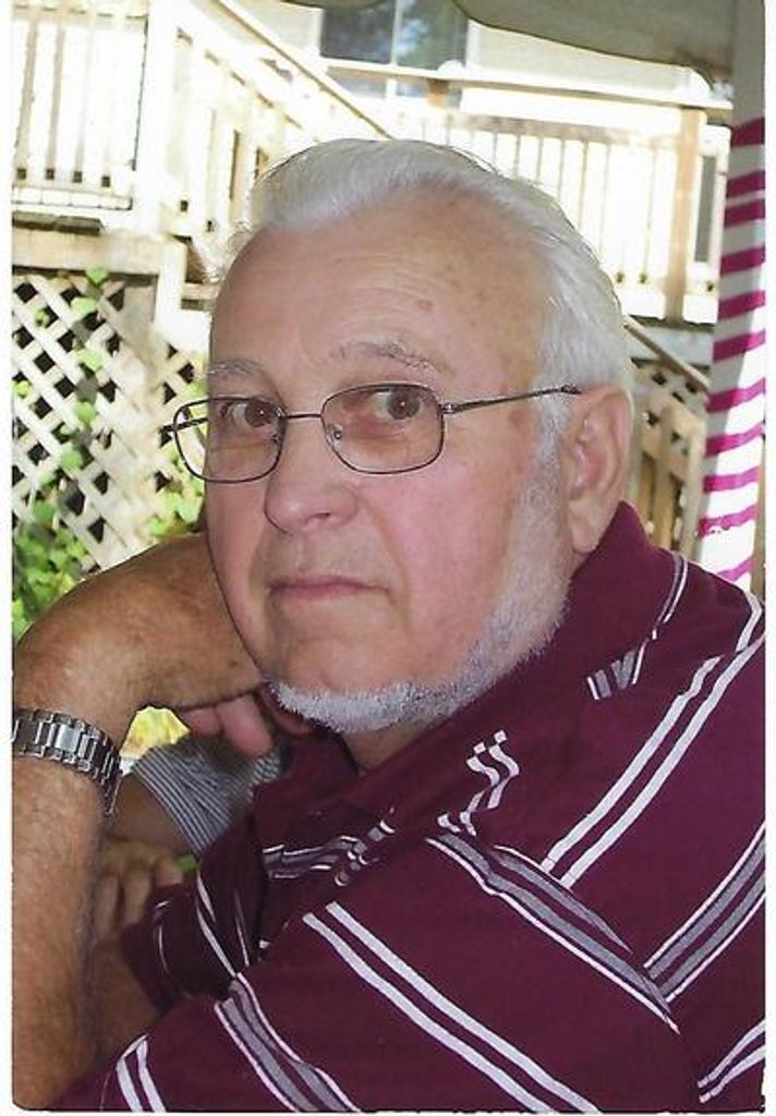 Albert Racz Profile Photo