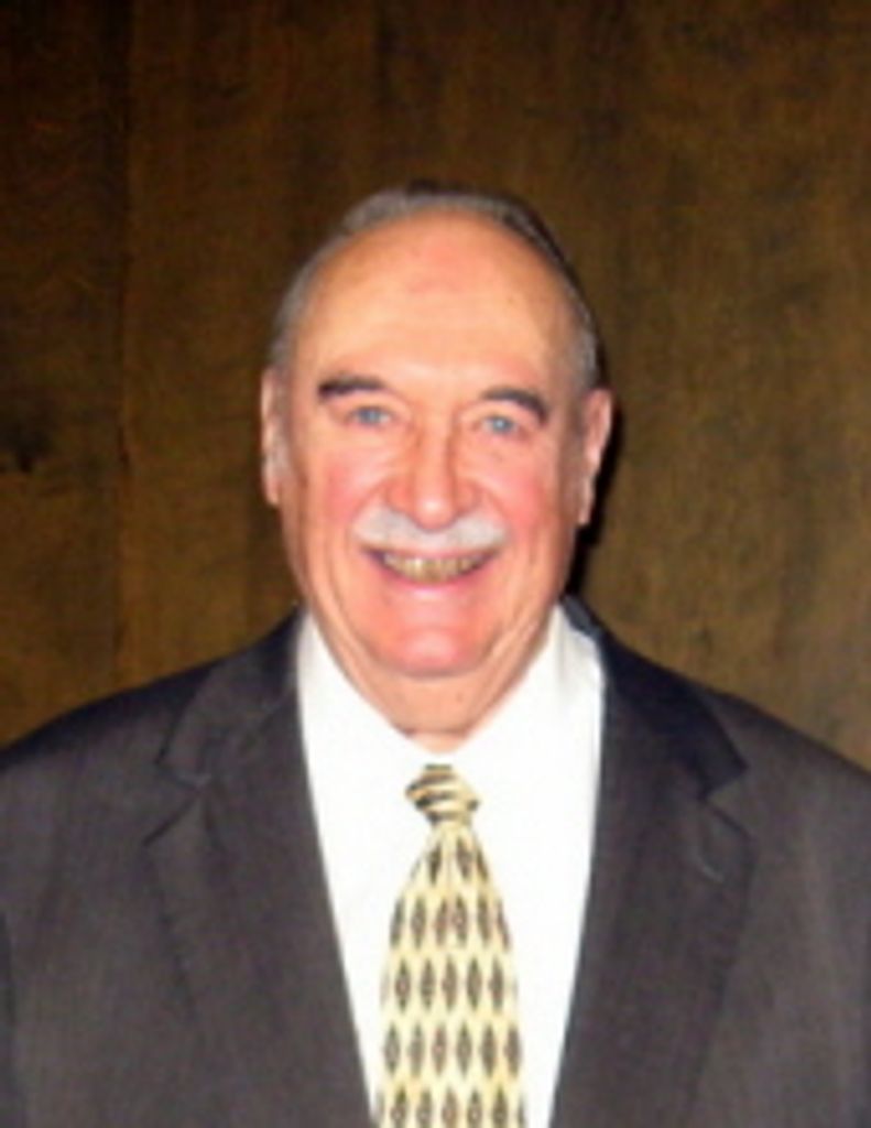 Pastor  Robert Schlicht