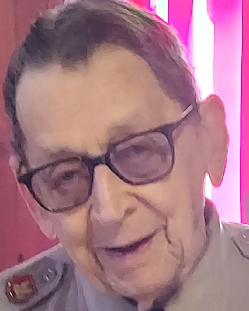 Thomas Davis Profile Photo