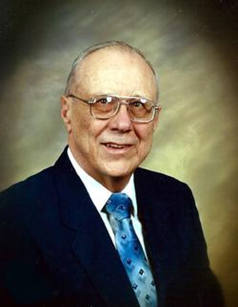 Pastor Alvin R. Kienetz Profile Photo