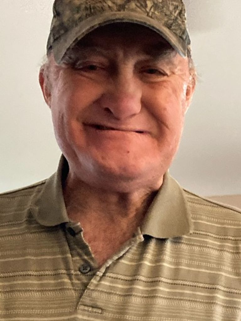 Tommy Lee Rowe Profile Photo