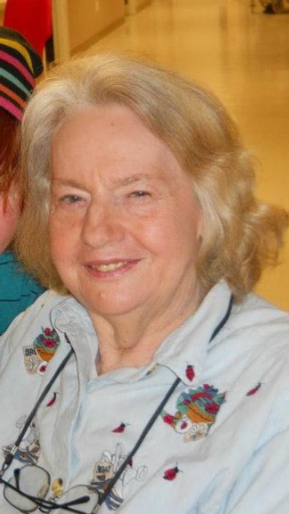 Gloria May Mccullough