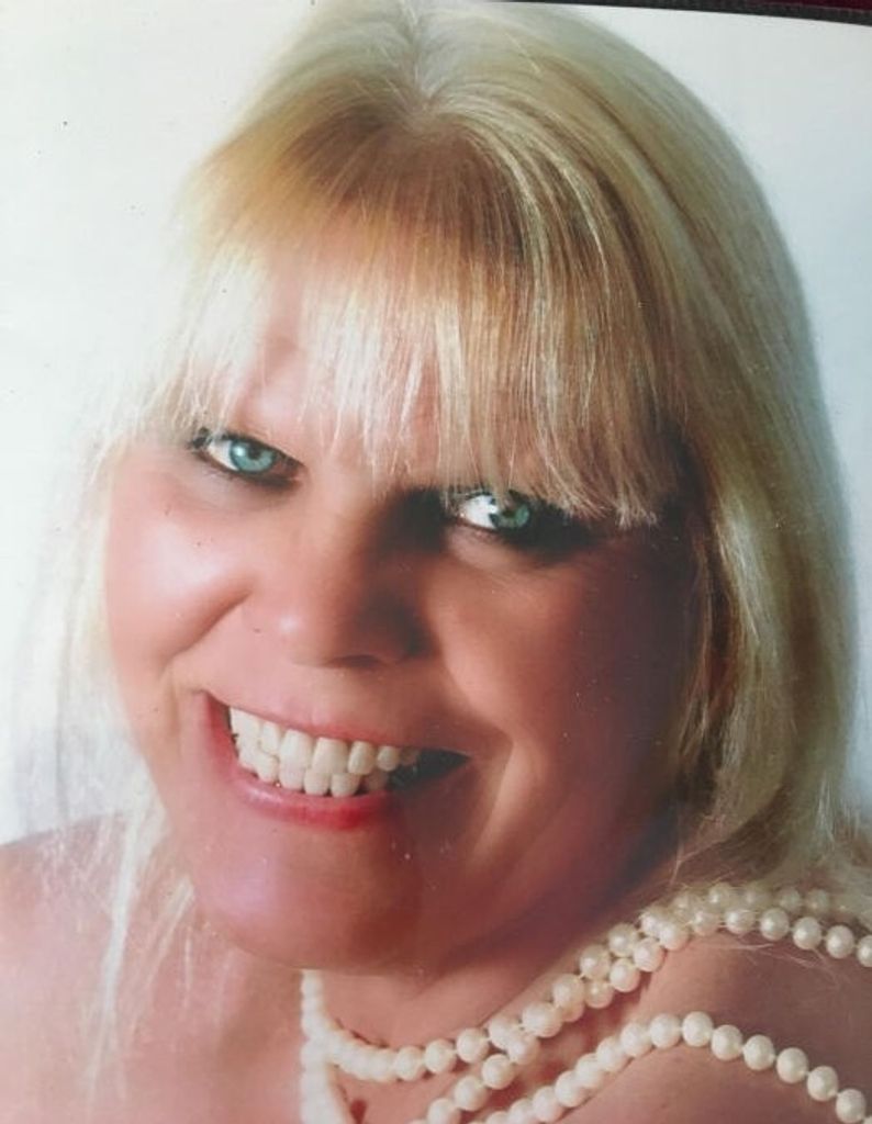 Chris L. (Finley)  Dobson Profile Photo