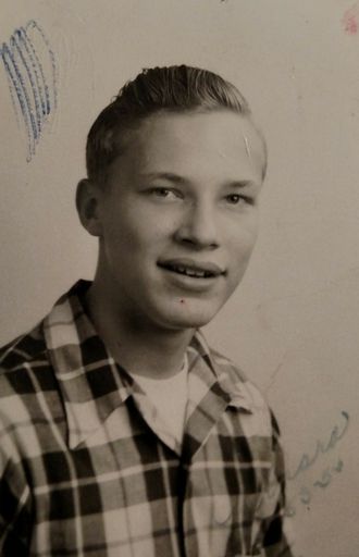 Bernard Lee Moore photo gallery thumbnail 155 of 293
