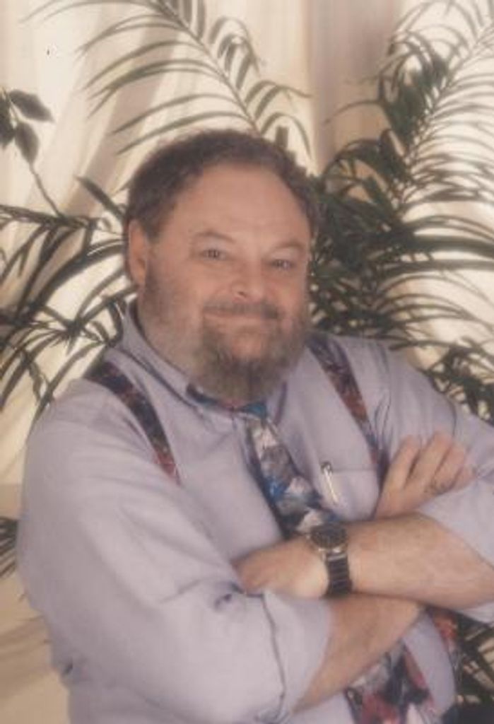 Simon, Sinet "Chuck"