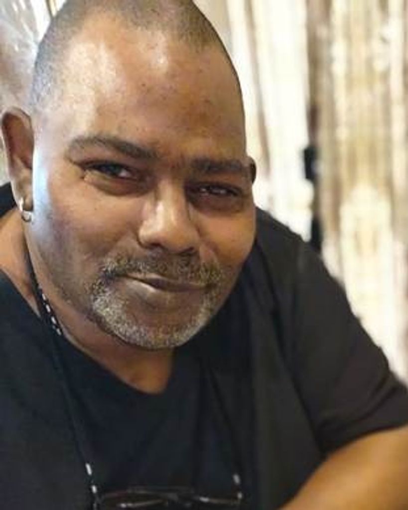 Tommy Lee Roberts Profile Photo