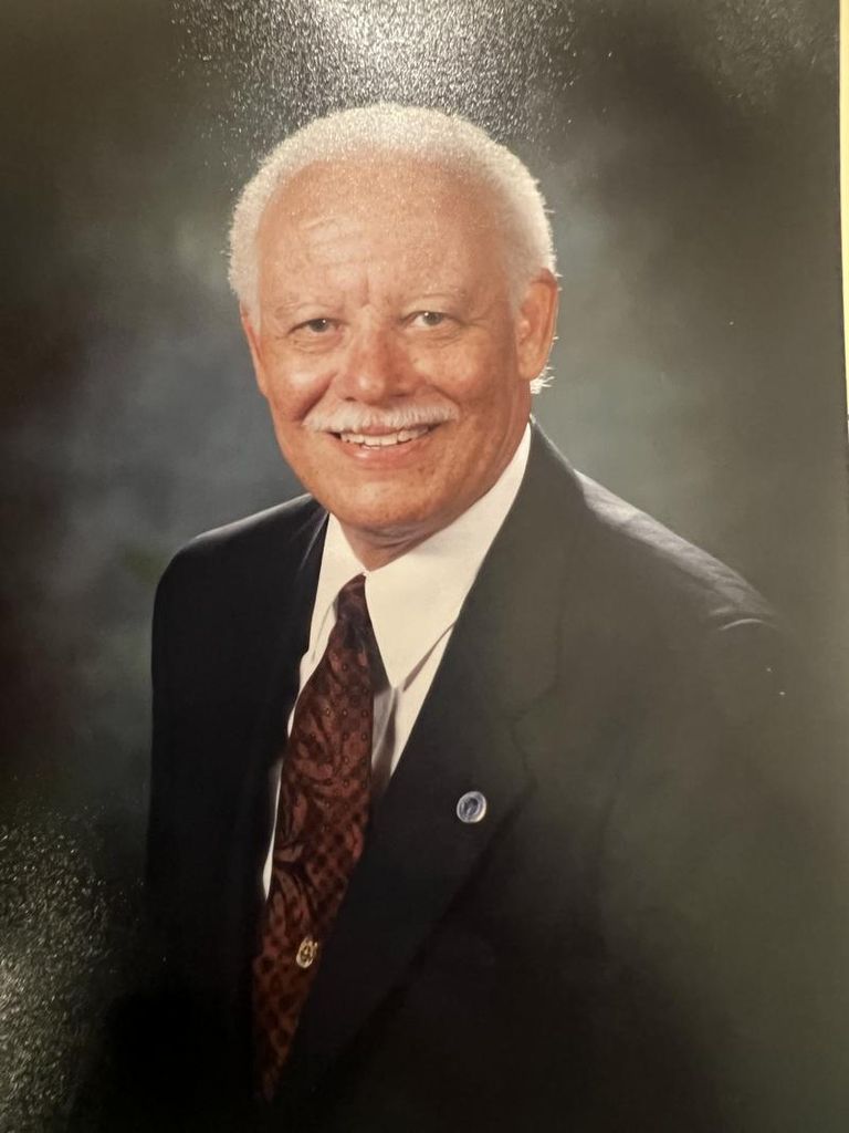 Gilbert John Saulter Profile Photo