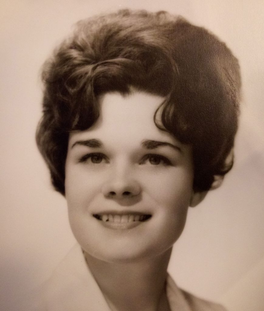 Carol Hallamek