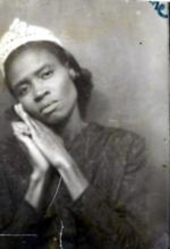Christine Hall Profile Photo