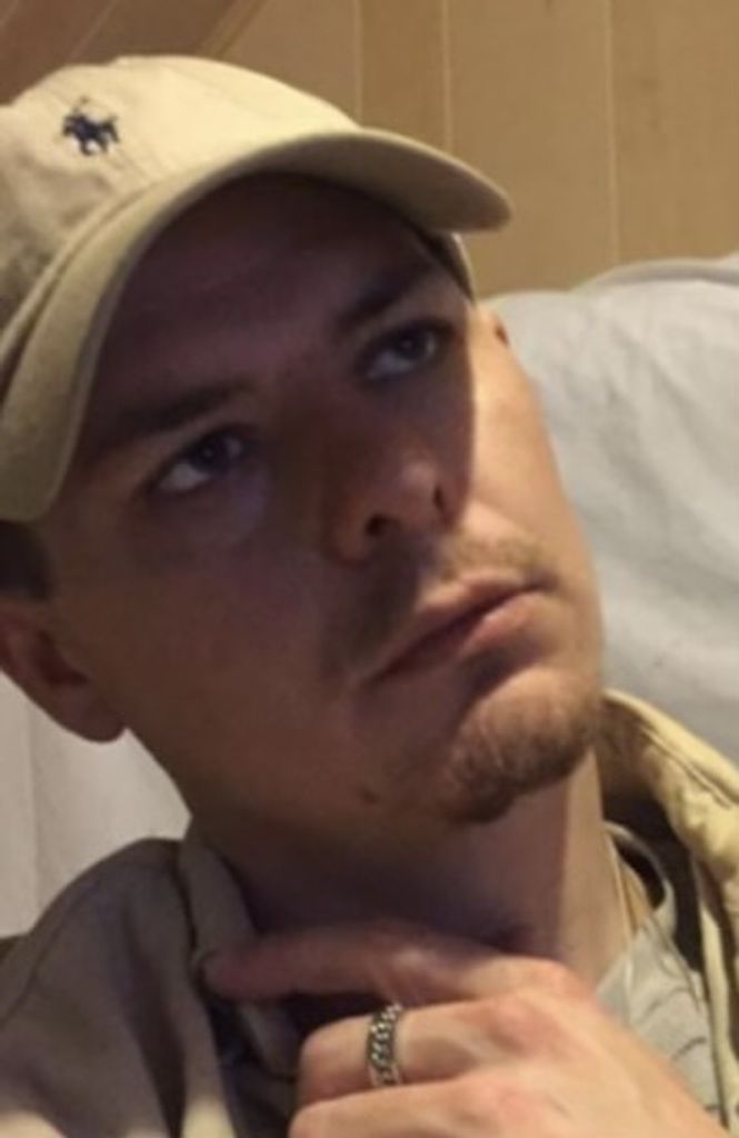 Christopher D Hylton