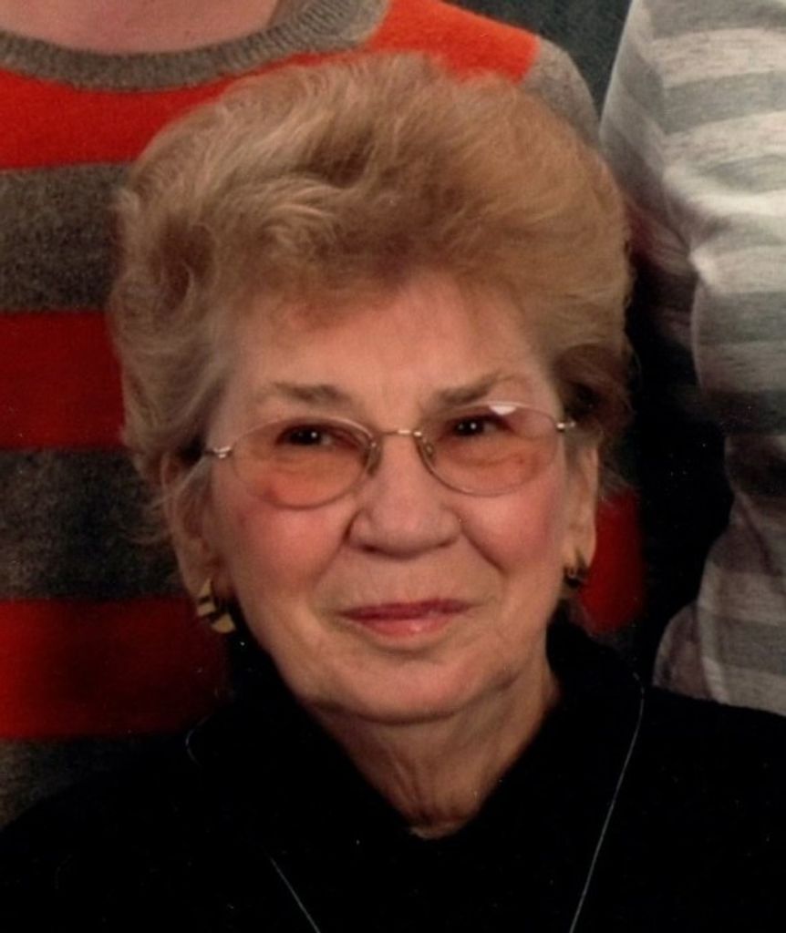 Carolyn Faye (Williams)  John