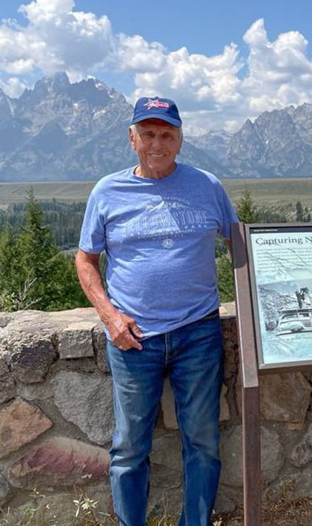 Robert Warner Hellmuth