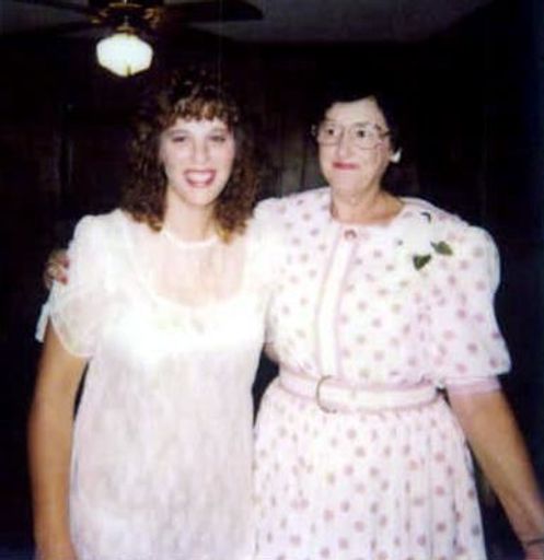 Ruth Alice Sizemore photo gallery thumbnail 32 of 50