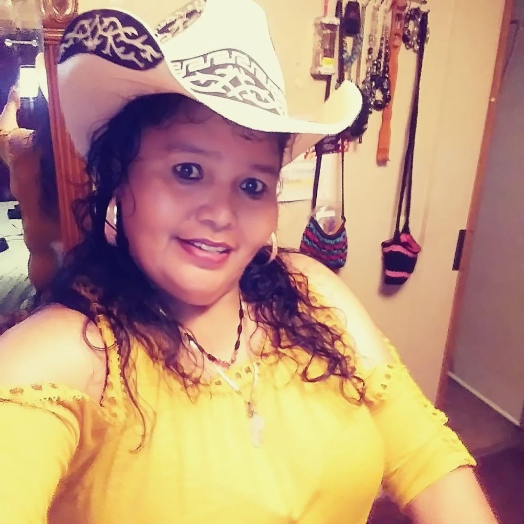 Virginia Flores