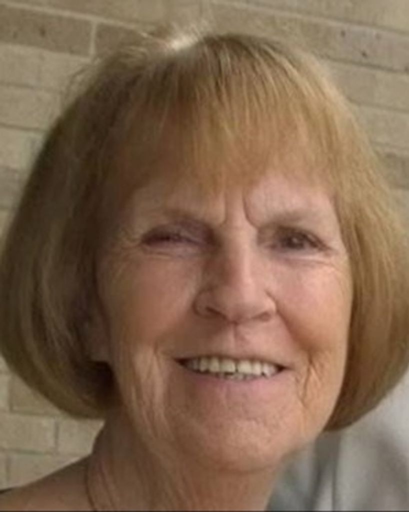 Lois E. Risner-Hoops Profile Photo