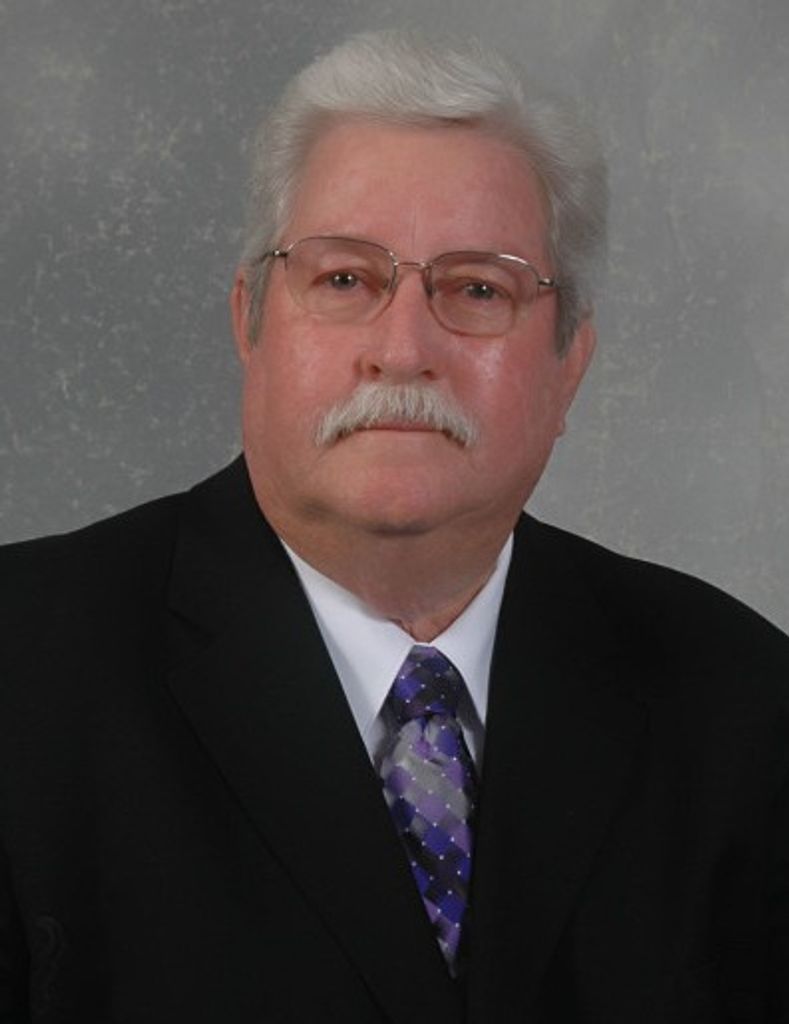 Clark Edwards Profile Photo