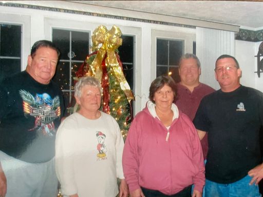 Sharron Leeka photo gallery thumbnail 24 of 90