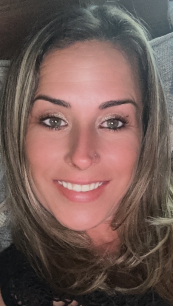 Holly Williams Profile Photo