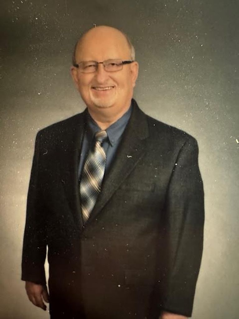 Howard Maxwell Profile Photo