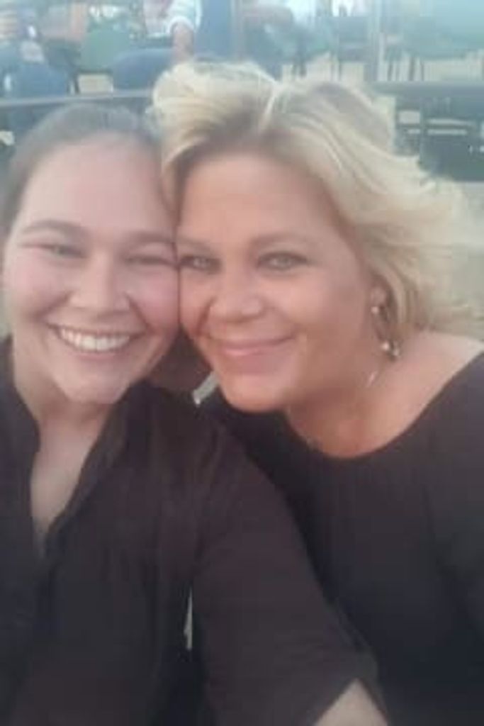 Mrs. Karen  Barr