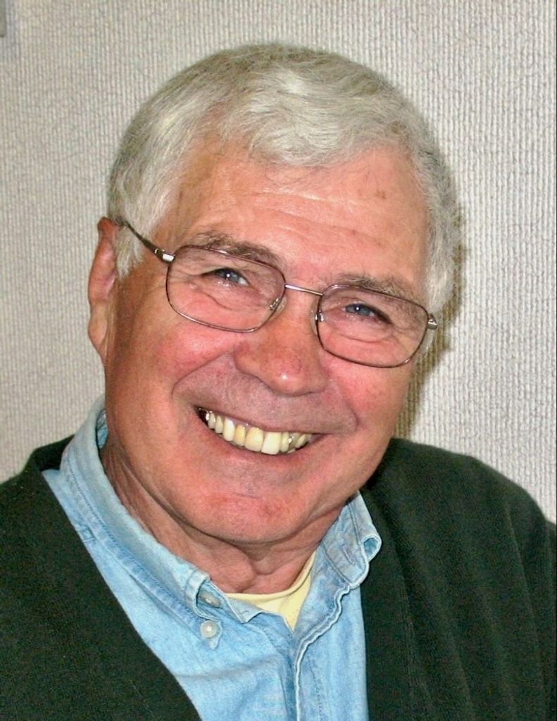 Warren B. Hecker Profile Photo