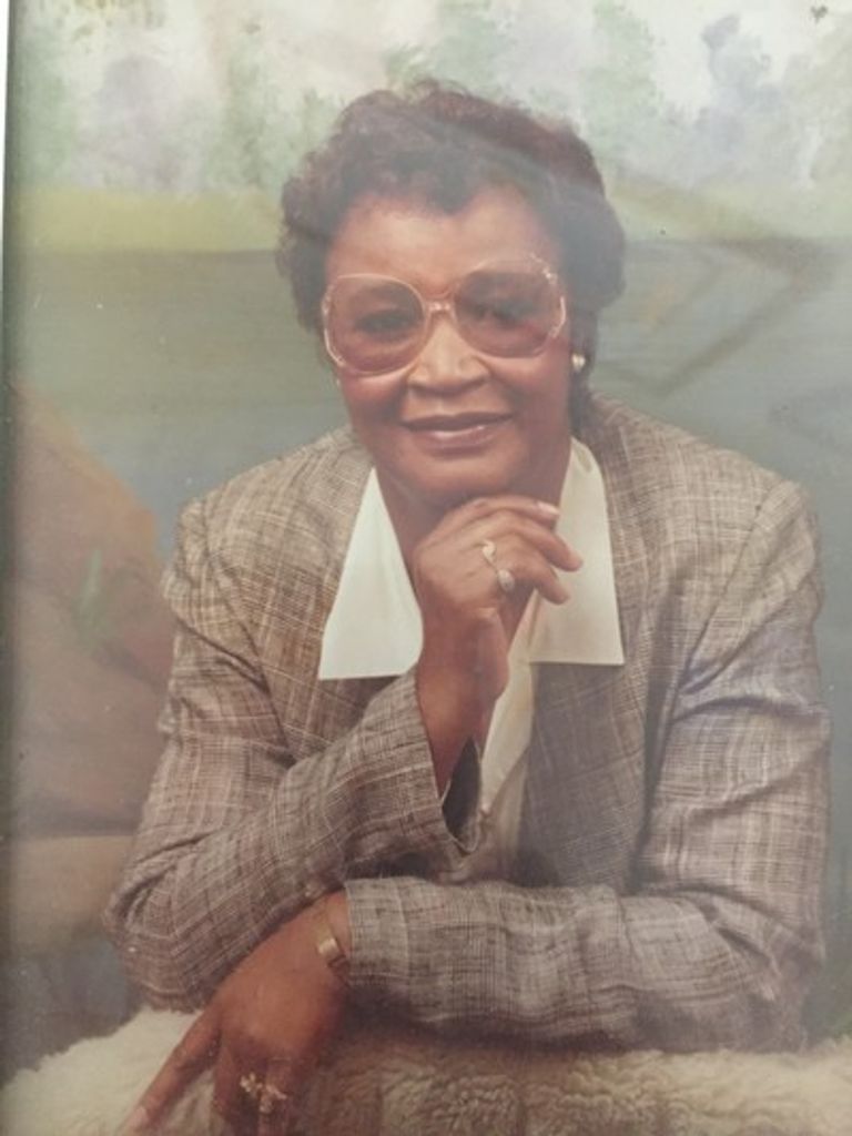 Bobbie Lee Hoard Profile Photo
