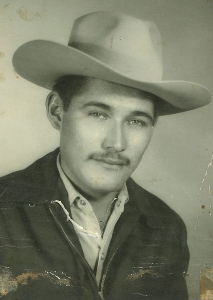 Miguel G. Martinez Profile Photo