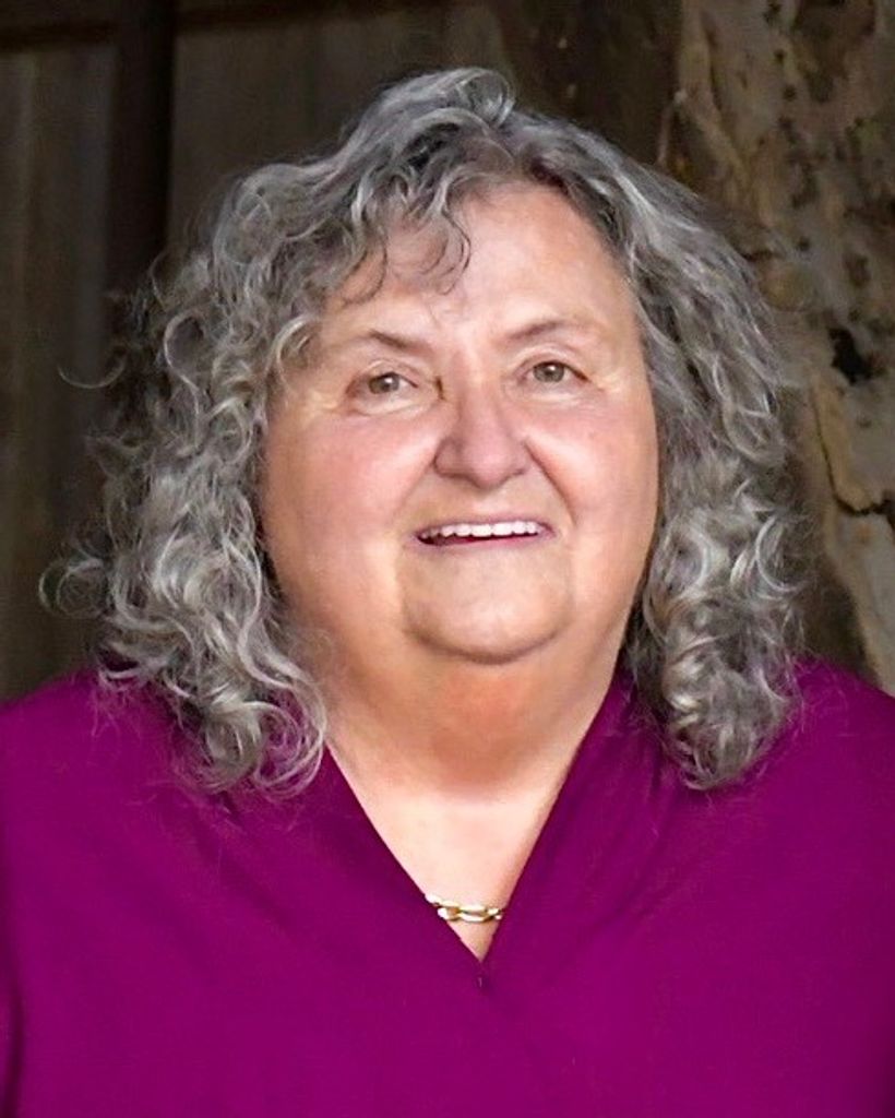 Susan "Luanne" Kendall