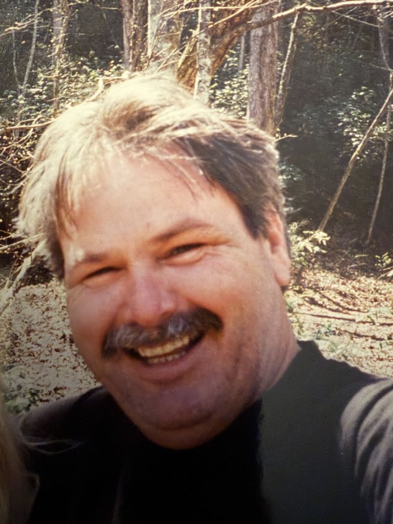 Daniel Simmons Profile Photo