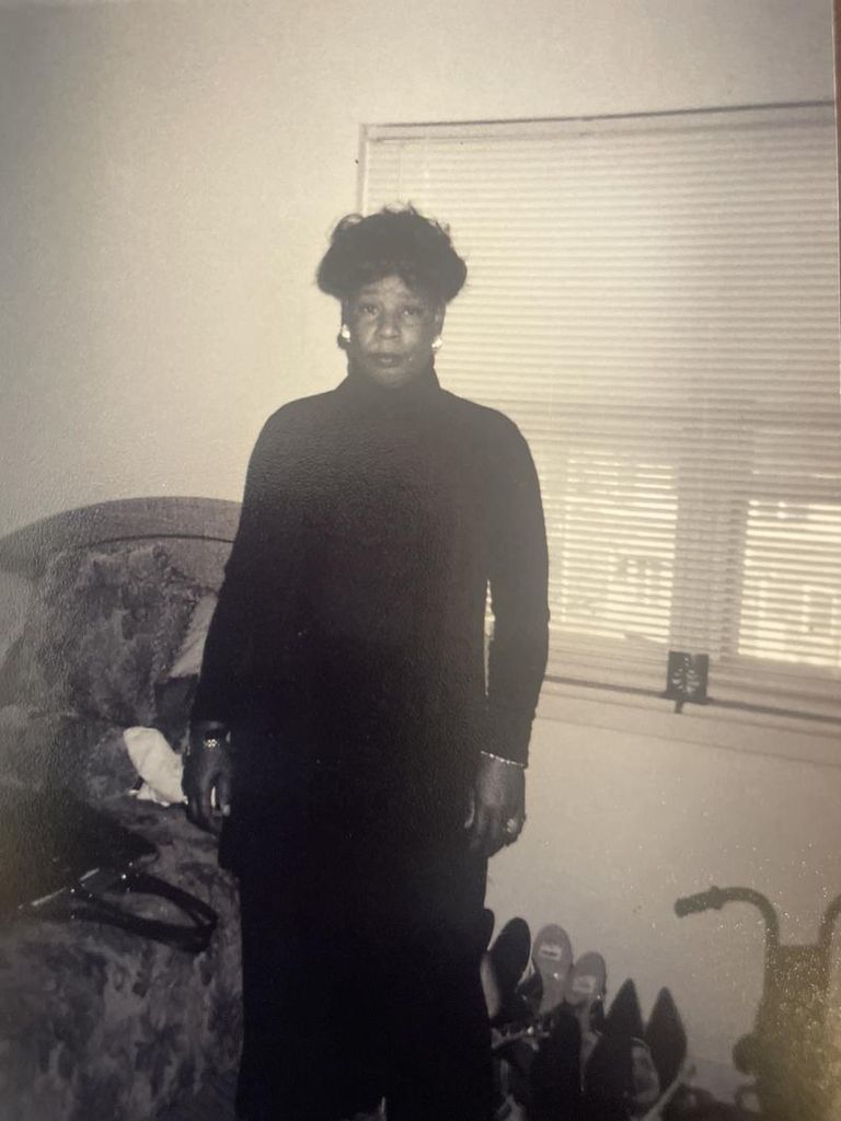Mrs. Junnee Crump