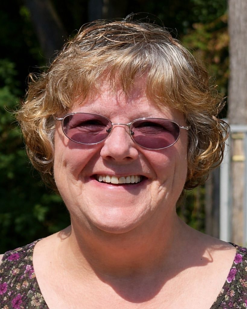 Elizabeth Shirley "Betty" (Jewett) Fisher