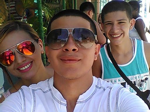 Edel Jamal Galvan photo gallery thumbnail 24 of 171