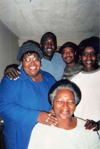 Dianne Adams photo gallery thumbnail 15 of 44