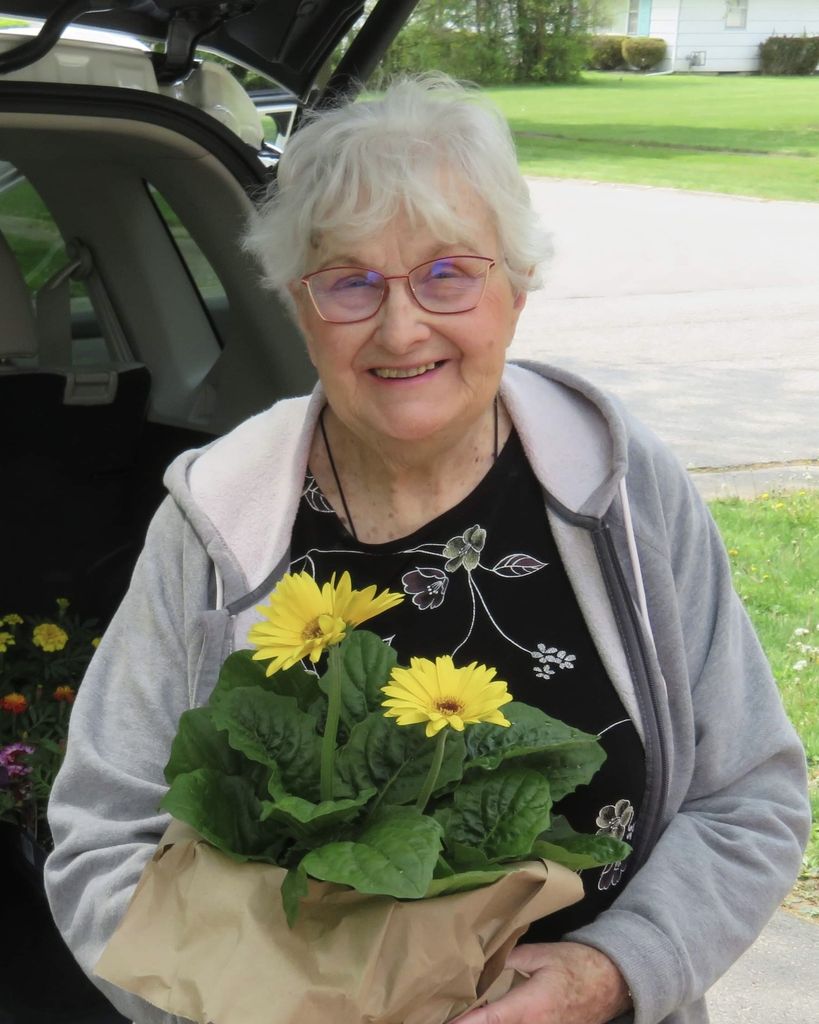 Evelyn Aiosa Profile Photo