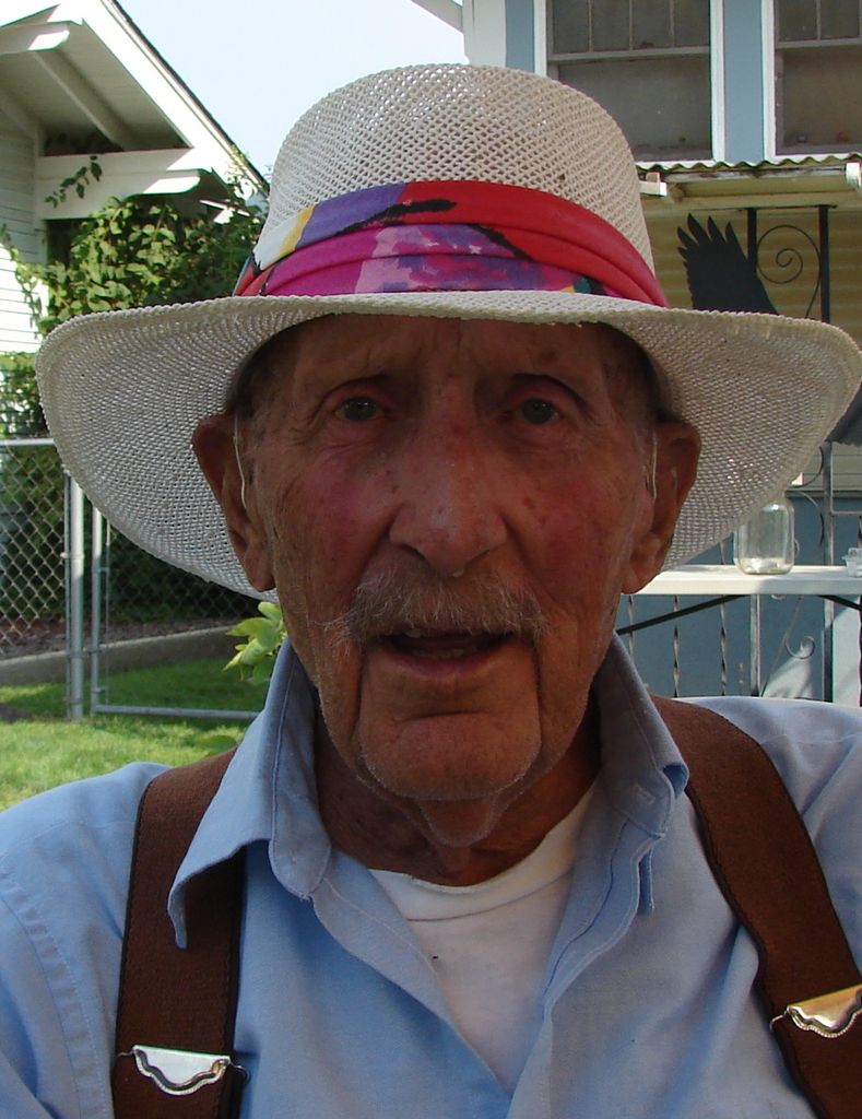 Harry Stapleton Profile Photo