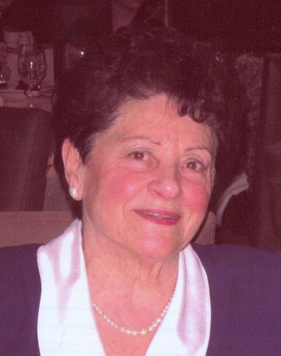 Luigia Pellegrini photo gallery thumbnail 13 of 37