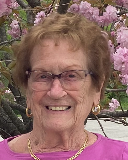 Dolores Hellmann's obituary image