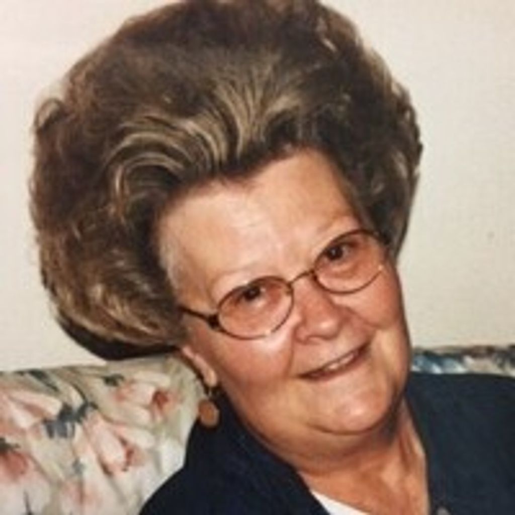 Geraldine M (Mont) White