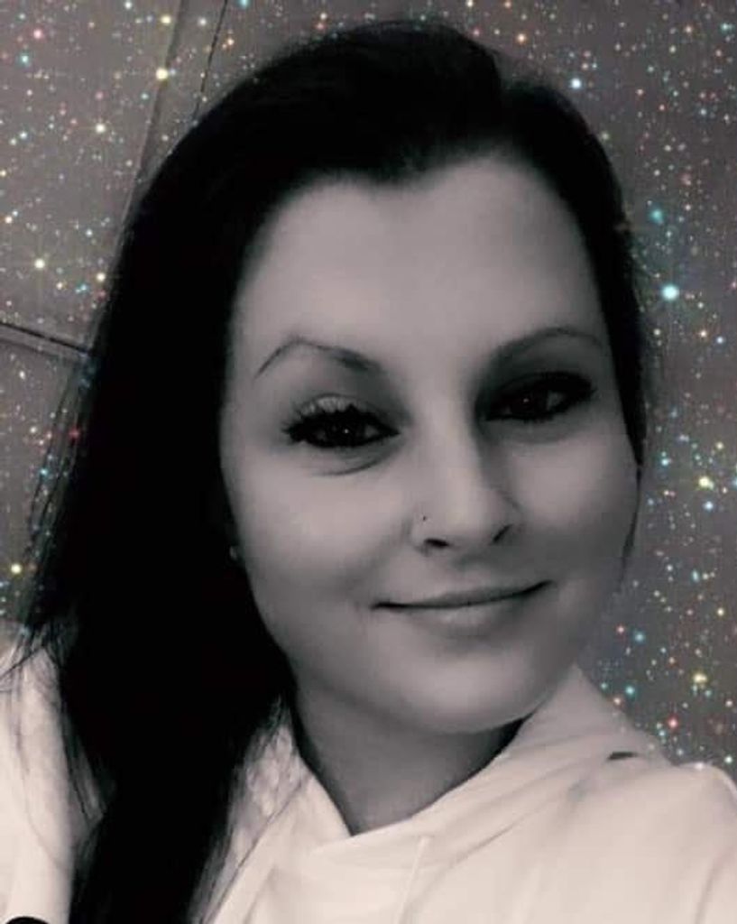 Nicole (Liese)  Sharretts