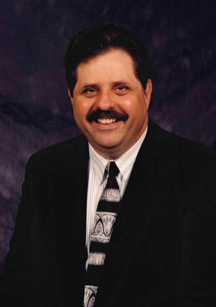 Danny Kaye (Dan) Holloway