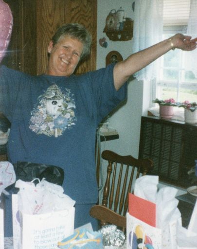 Brenda (Akin)  Luttrell photo gallery thumbnail 11 of 50