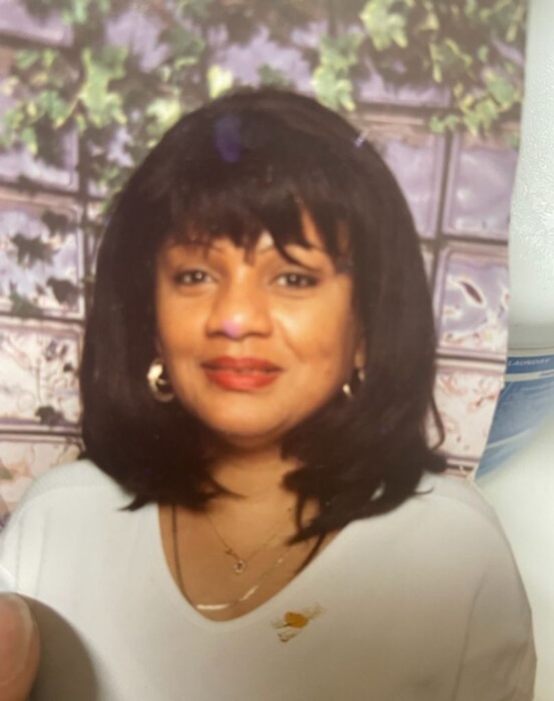 Esilda Clemencia Williams